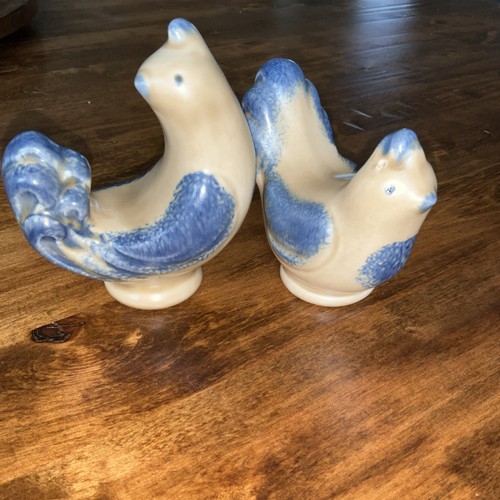 RARE Pfaltzgraff Folk Art bird salt and pepper shakers
