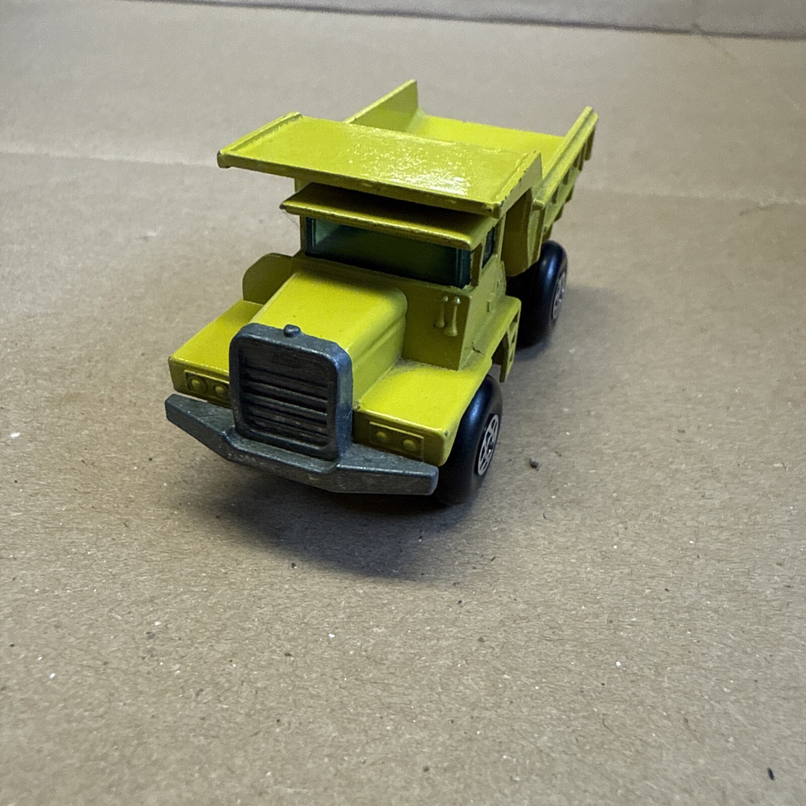 Picture 2 of 6