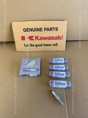 KAWASAKI NINJA ZX-10R 16-2023 PLUG SPARK SET OF X4p SILMAR9B9 NGK