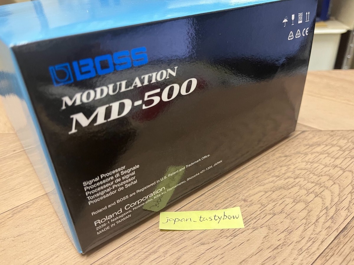 BOSS Multi effector MODULATION pedal MD-500 Light Blue guitar