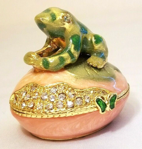 Spotted Frog w/ Butterfly Trinket Box Collectibles