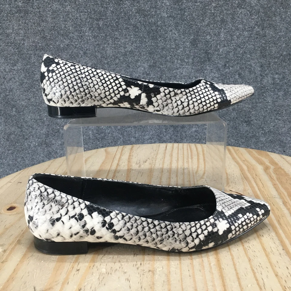Zapatos sin cordones Calvin Klein para mujer 6,5 estampado de serpiente emergente negros blancos Foto 2 de 4