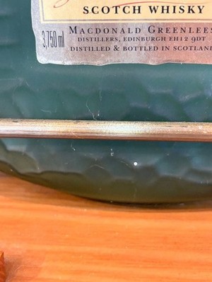 Old Parr CLASSIC 18 Display 250712-2 Whiskey Bottle Size W300×D300
