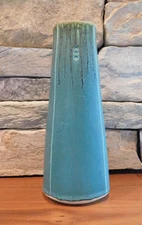 ARTS and CRAFTS MCM SIGNED DEVRIES ART POTTERY VASE / 10 1/2" x 4 1/4" / SIGNED