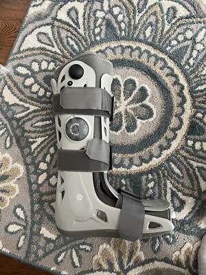 aircast walking boot medium