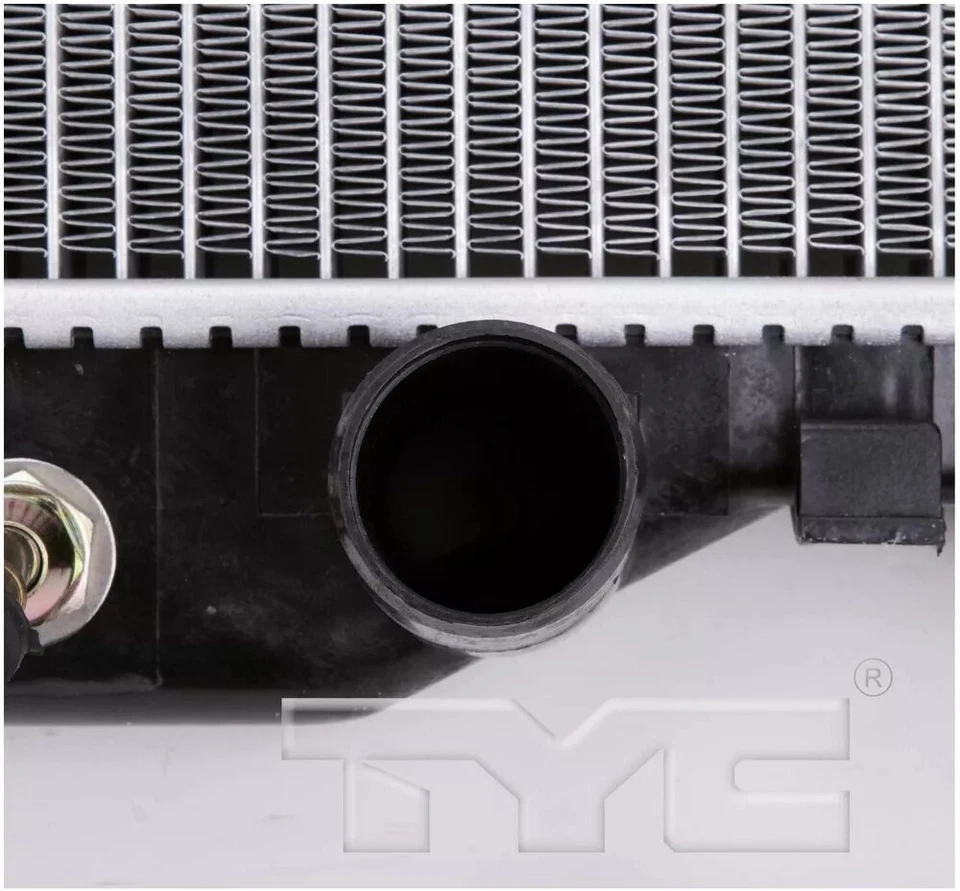 Radiador Assy TO3010140 1640066081 para 95-97 Land Cruiser e LX-450 4.5L V6 - Imagem 4 de 4