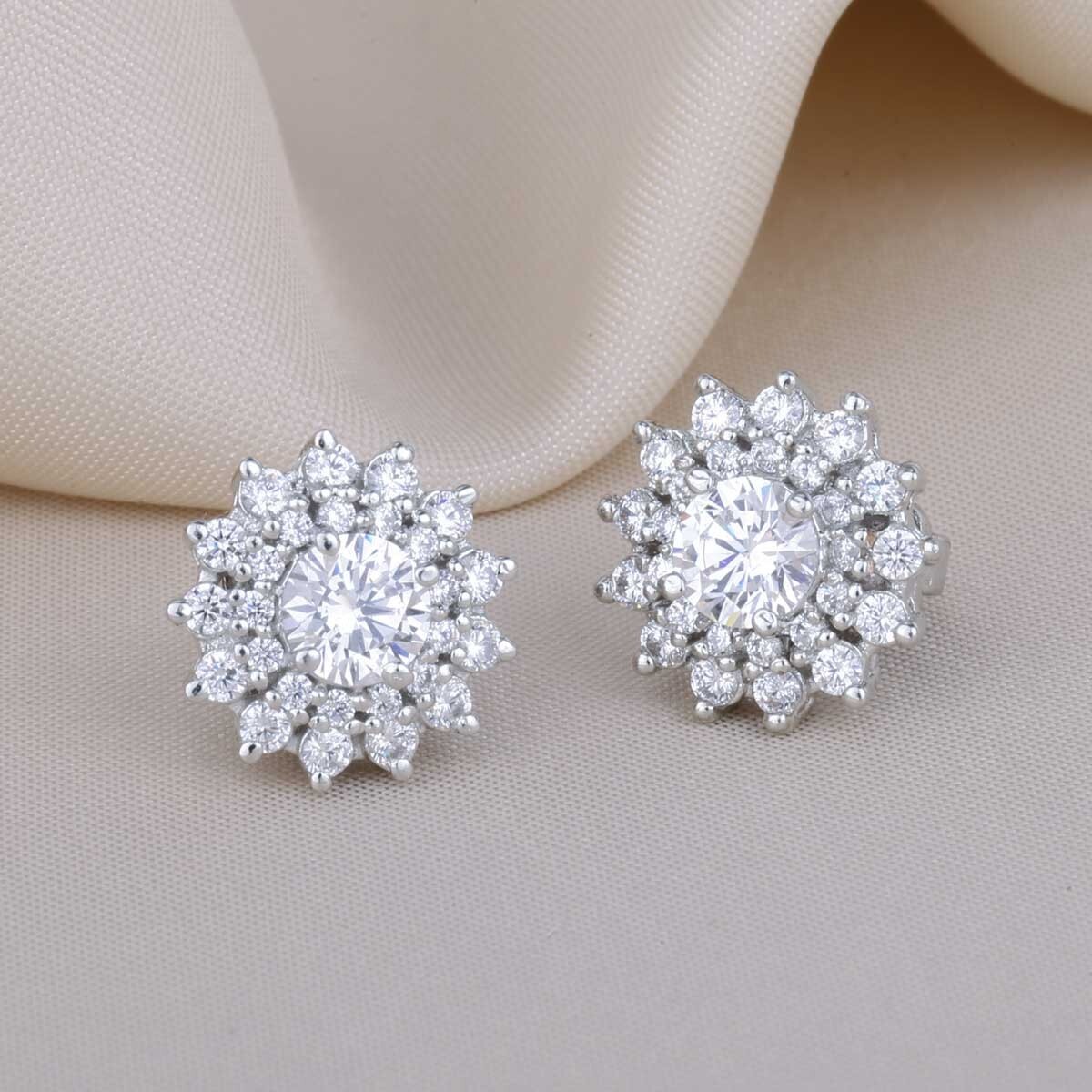 【HYERES LOR】24FW★ Lab Diamond NEW Halo Earrings M 14K 14K White Gold Plated 2Ct Round Lab-Created Diamond Flower
