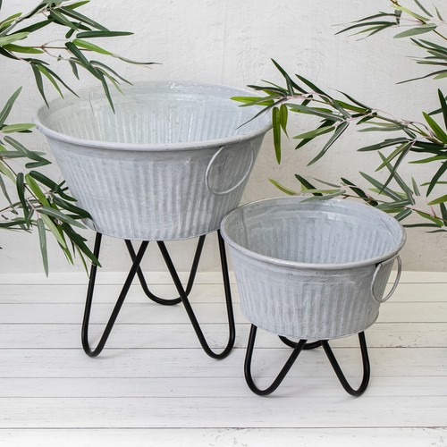 Ribbed Garden Planter Grey Metal Round Zinc Plant Flower Pot Pin Leg Stand Decor - Picture 1 of 5
