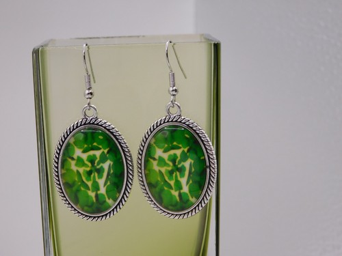 Vintage Style Pierced Earrings, Glass, Green Abstract Clover, 1" - Picture 1 of 2