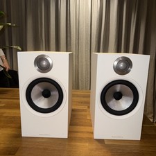 BOWERS & WILKINS 606 S2 ANNIVERSARY EDITION SPEAKERS WHITE +  no Stands