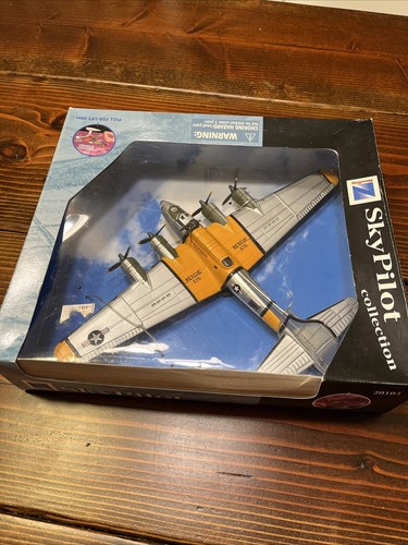 New Ray Sky Pilot B17 Army Air Forces Air Rescue Service Plane #20103 - Picture 3 of 4