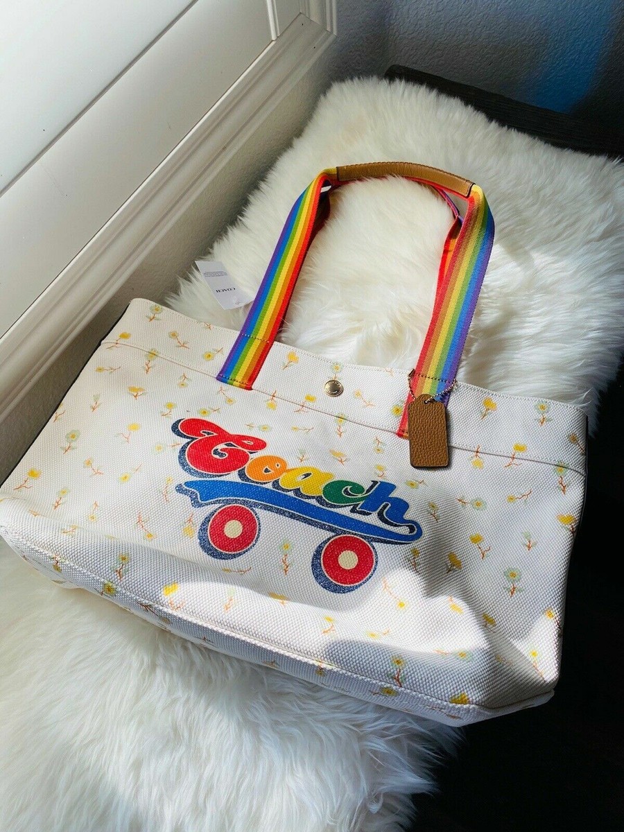 セールCoachレインボーローラースケートグラフィックトート セールCoachレインボーローラースケートグラフィックトート