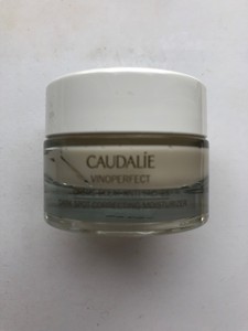 vinoperfect dark spot correcting moisturizer