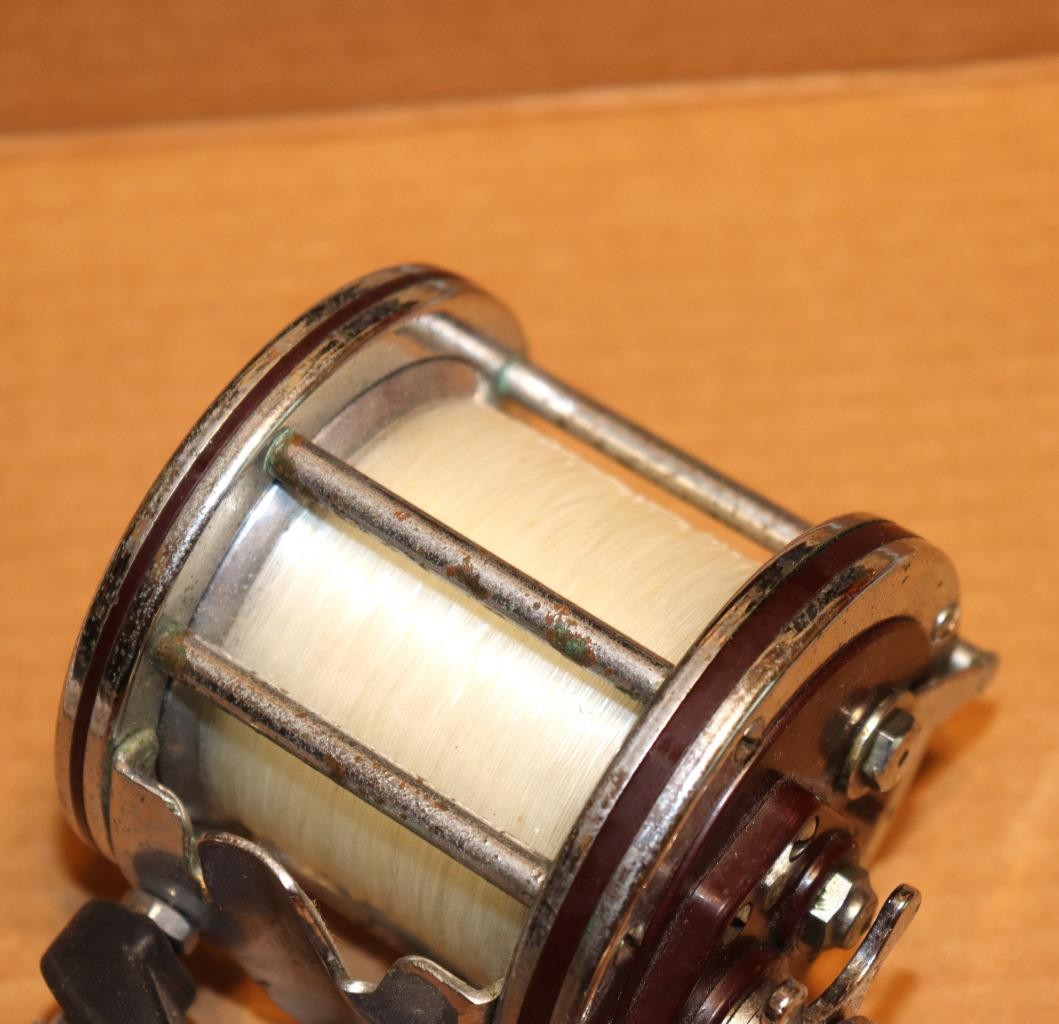 リール PENN SPECIAL SENATOR 3/0 112H Penn 3/0 112H Special Senator Conventional Fishing Reel RH