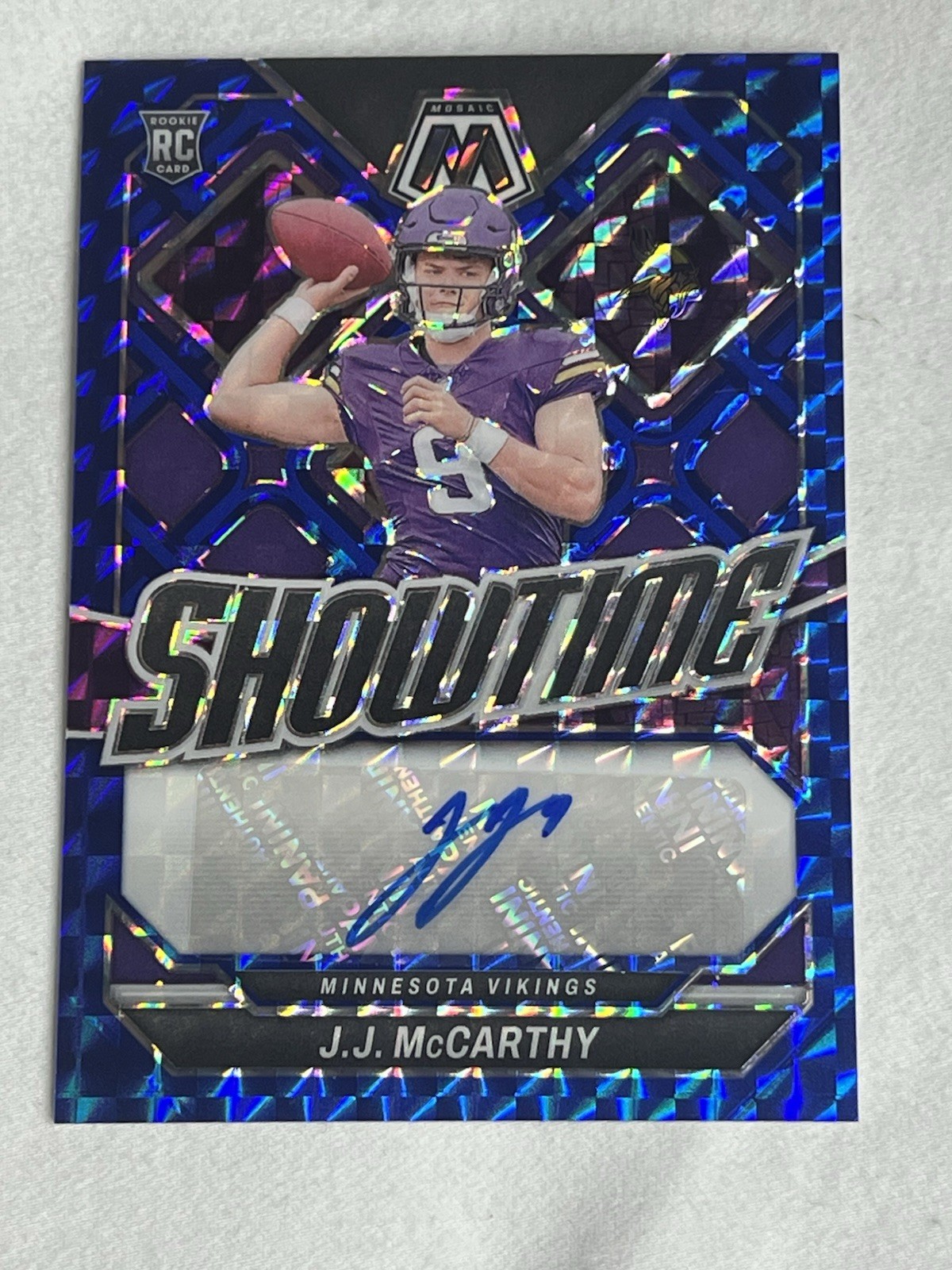 2024 Panini Mosaic BLUE MOSAIC SHOWTIME AUTO J.J. MCCARTHY #SS-JJM #9/99 RC