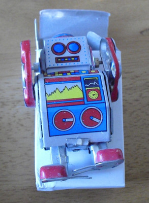 Unique Modern Tin Wind-Up Robot Schylling 3'' with Box MS235