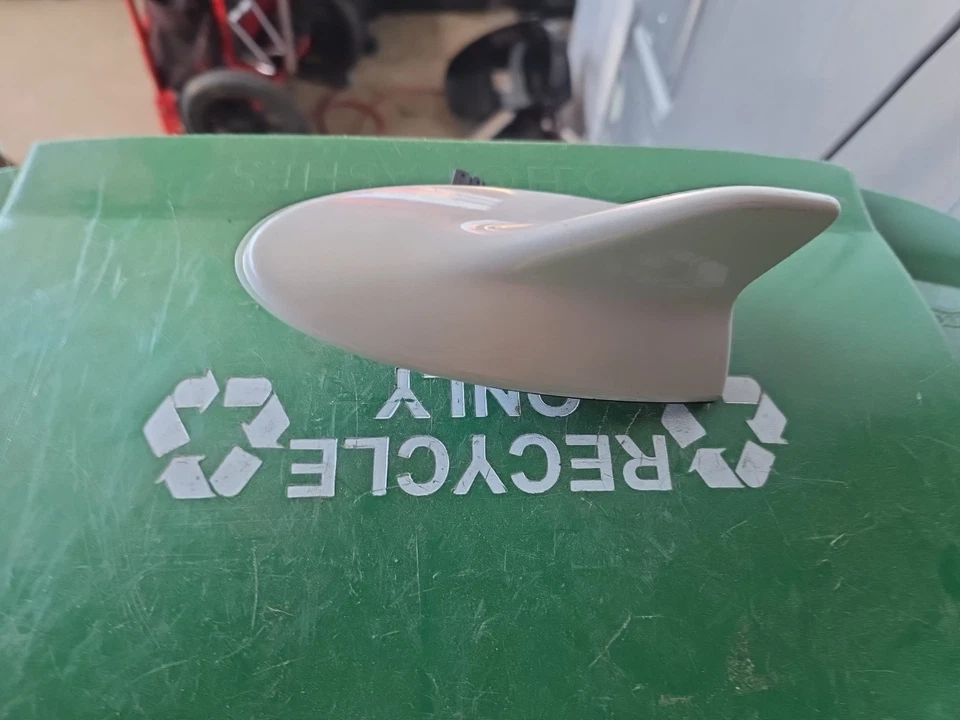 Lexus IS250/350 2011-13 techo aleta de tiburón atnenna fabricante de equipos originales 86760-53050-A1 Foto 4 de 4