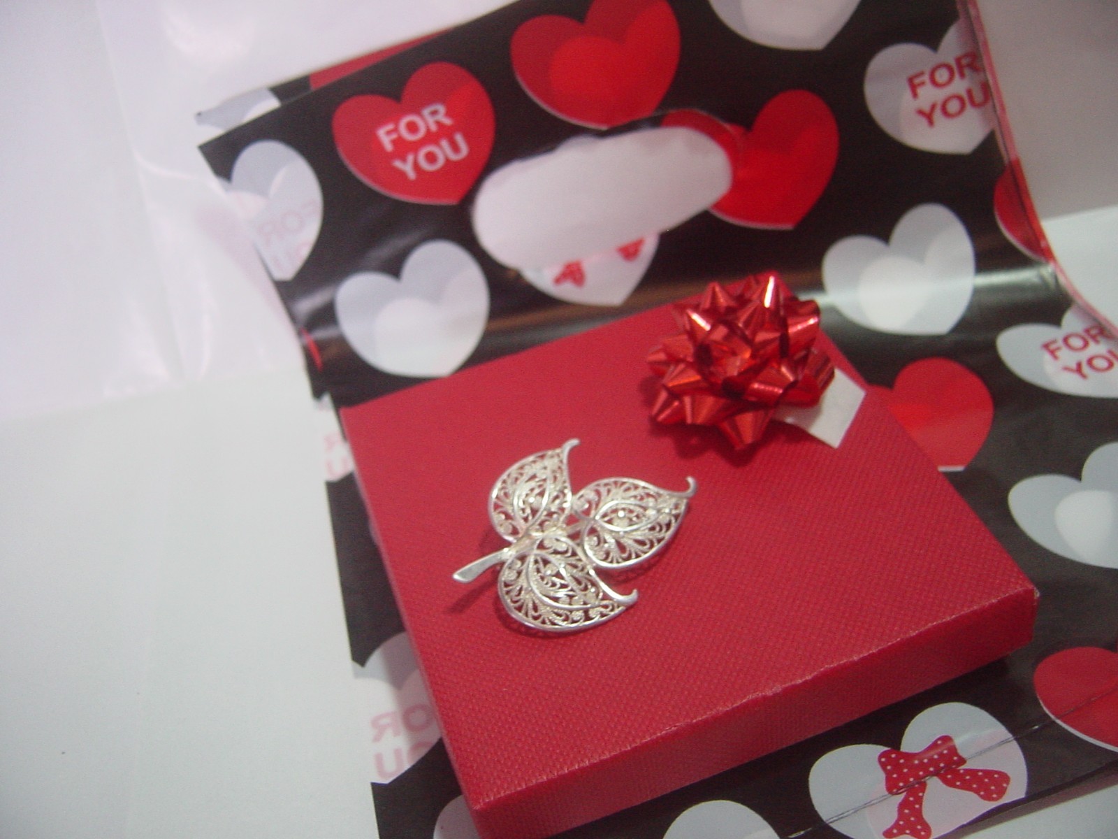 SOLID STERLING SILVER BEAUTIFUL LEAF BROOCH-SUPER… - image 1