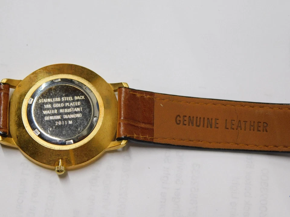 Reloj H2 LE CHATEAU 2011 Diamante Genuino Chapado en Oro 18K con Correa de Cuero Foto 3 de 4