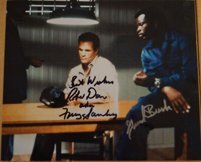 Robert Davi & Grand L. Bush Autogramm in James Bond 007 mit COA von B'BC