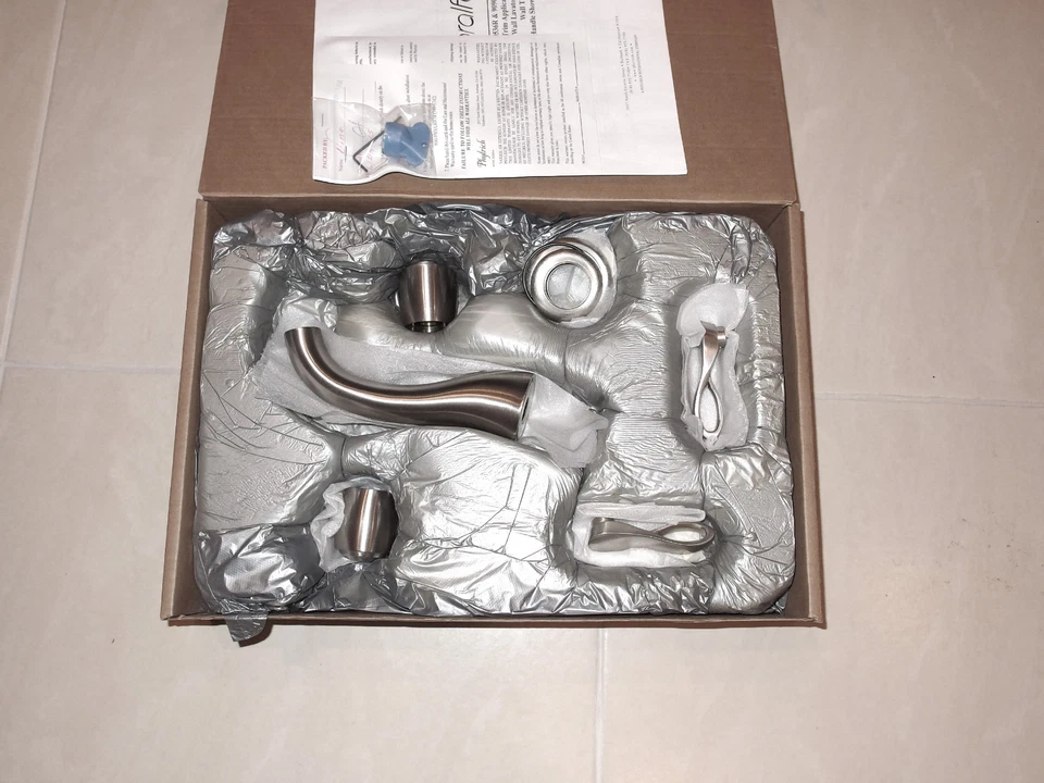 NUEVO PHYLRICH WL104T0_015 ÁNFORA GRIFO DE BAÑO MONTAJE EN PARED NÍQUEL SATINADO Foto 2 de 4