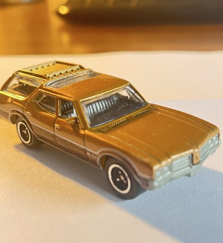 1971 71 Oldsmobile Vista Cruiser Collectible 1/64 w/ box