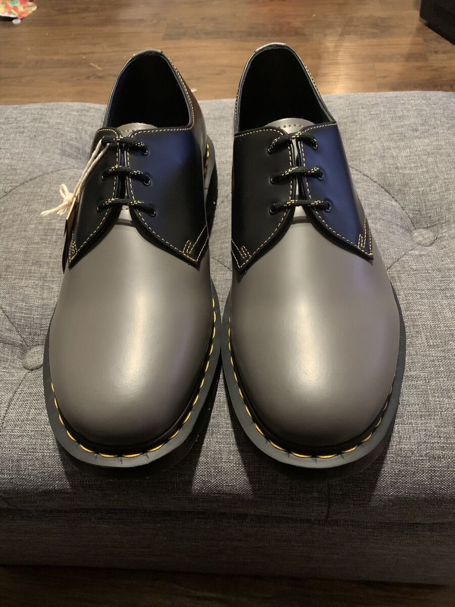 Dr. Martens 1461 Two-Tone Leather Oxford Shoe - 27540 Dr. Martens 1461 Two-Tone Leather Oxford Shoe - 27540