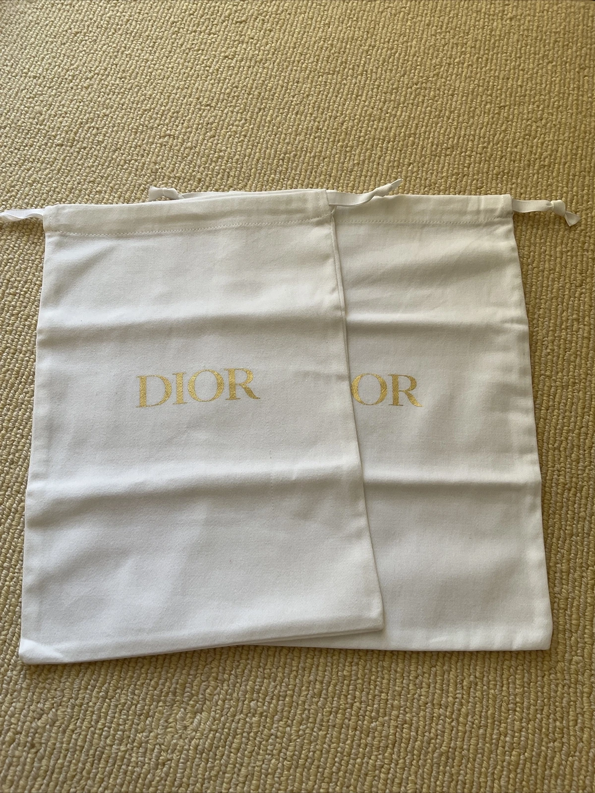 Neuf Two Dior logo or sacs à poussière chaussures, rangement. 13 pouces x 8,5 pouces