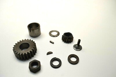 Kawasaki F5 F9 Bighorn F8 Bison F81M Oil Pump Pinion Gear 70-75 Crank Gears