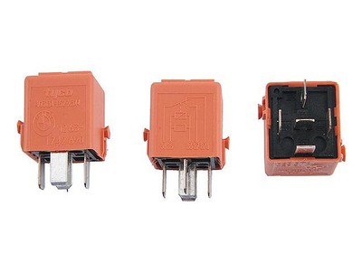 Relay For 2001-2006 BMW 525i E39 2002 2003 2004 2005 YY185CN