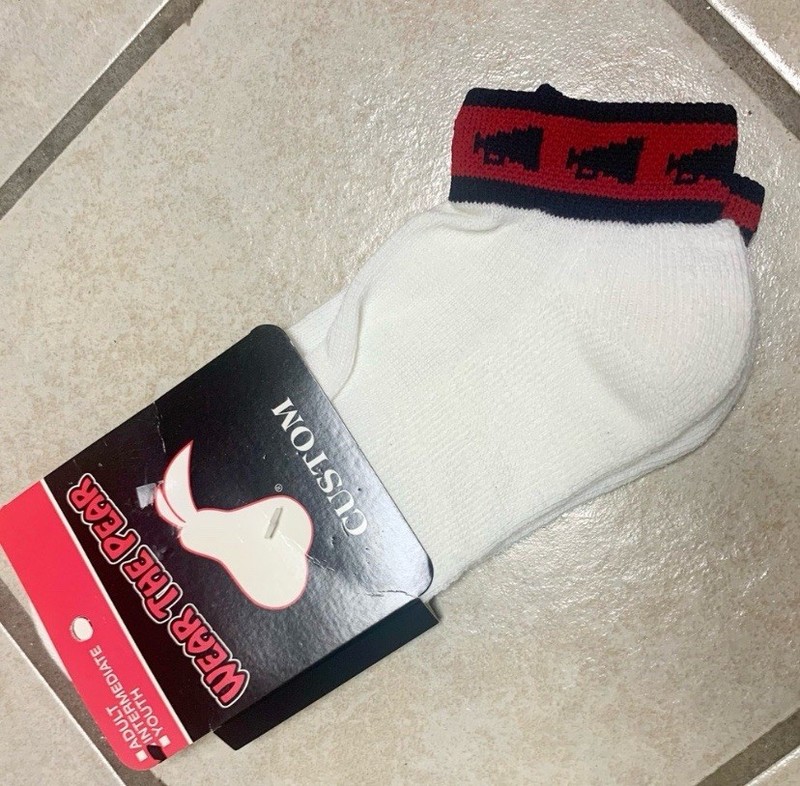 Size 9-11 Gold Megaphone Athletic Cheer Cheerleader Crew Socks NWT