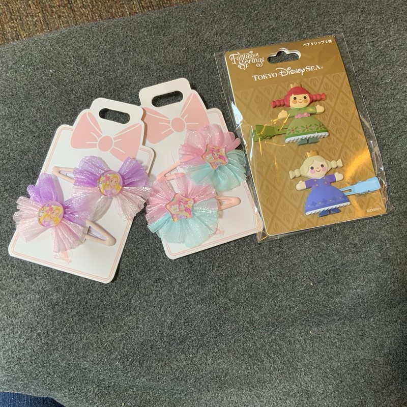 NWT Tokyo Disney 3 sets of hair clips accessories Frozen Little Mermaid Tangled