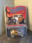 Hot Wheels Red Line Club Ford '32 1:64 Diecast Car - Gold 10776/17500