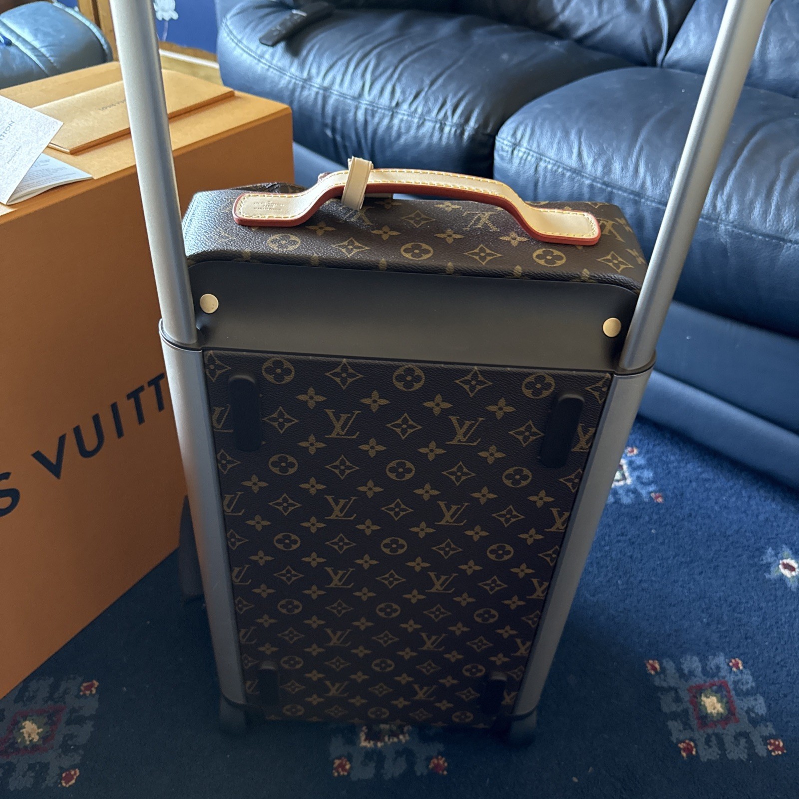 Louis Vuitton Horizon Soft Duffle 55 Cabin Bag M20108 Rolling soft Case image 2