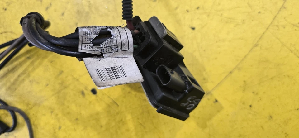 BMW X3 F25 20D XDRIVE N47D20C 2.0 DIESEL GLOW PLUG RELAY GENUINE 7810856 - Image 2 of 3