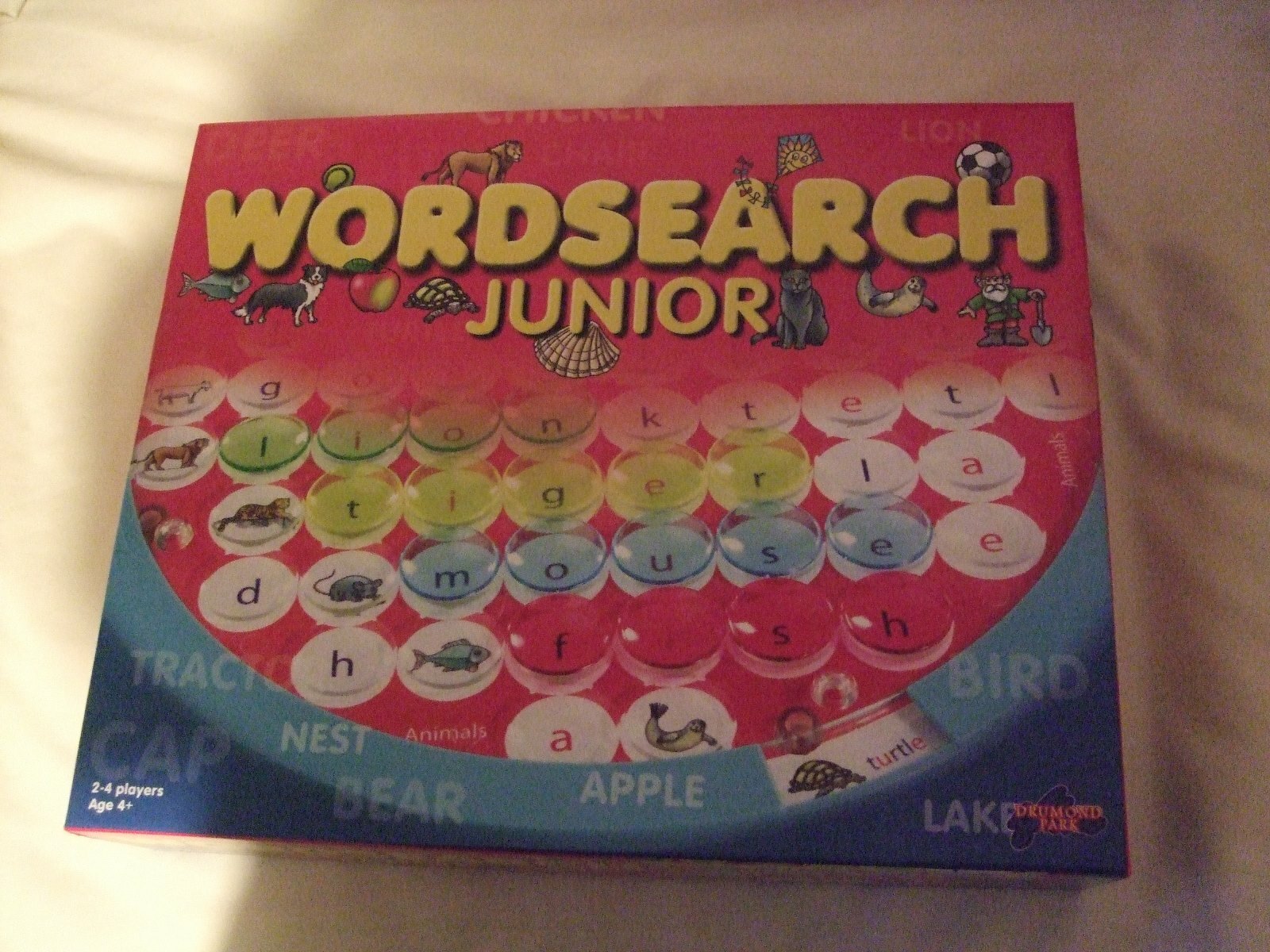 Wordsearch Junior ! The Multi-Player Word Search Board Game Complete
