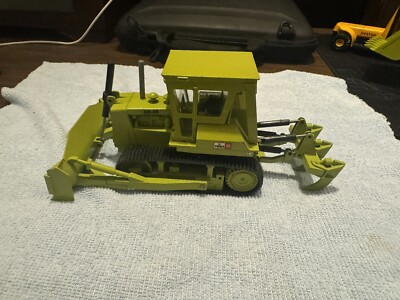 Bulldozer Terex 82-50 GM Miniature NZG échelle 1:40, Version 1, Avec OVP, Occasion