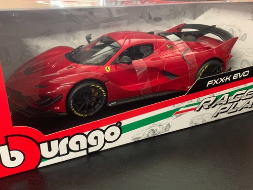 FERRARI FXX-K N.88 2015 RED SIGNATURE WITH SHOWCASE 1:18 Burago Die