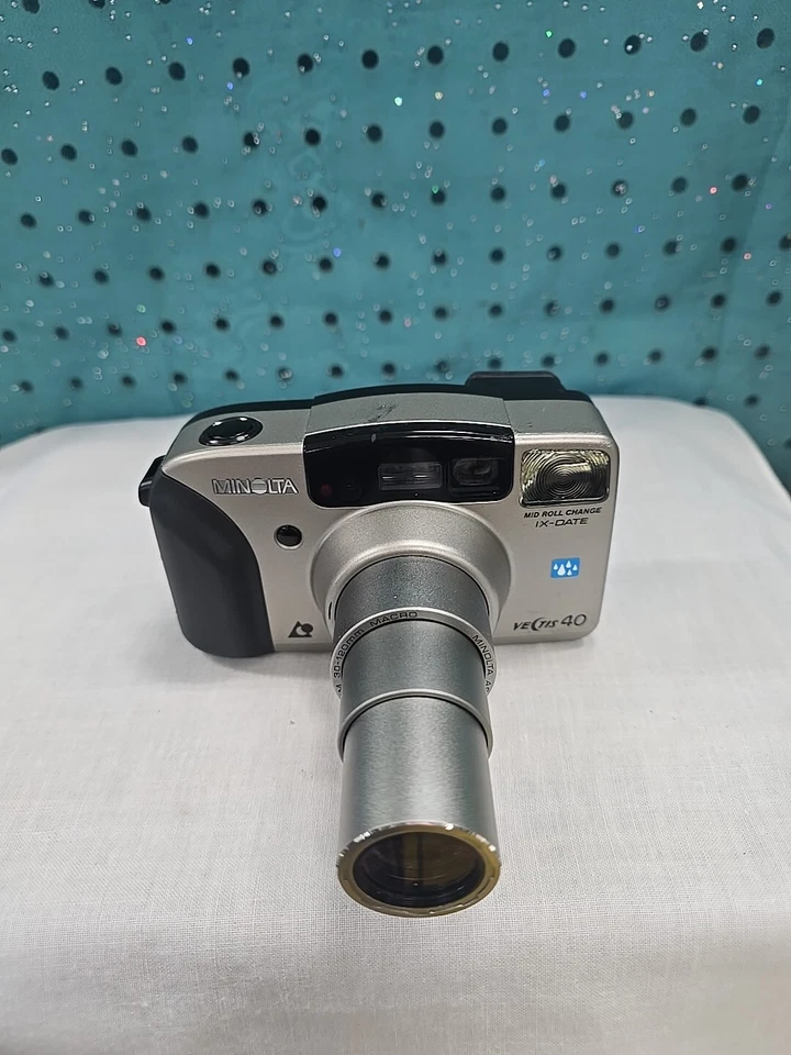 Фотоаппарат винтажный Minolta Vectis 40 Point And Shoot 1997, новые аккумуляторы, работает - Изображение 2 из 4
