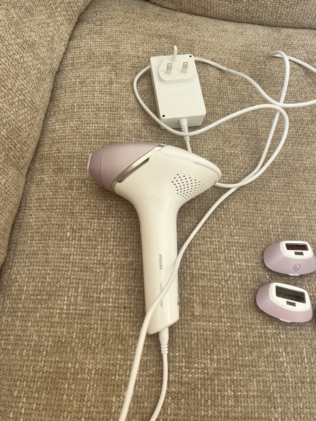 Philips Lumea Prestige Bri947/00 Haarentfernung Fliederfarben Philips Lumea Prestige BRI947/00 IPL Hair Removal Device + HP6393