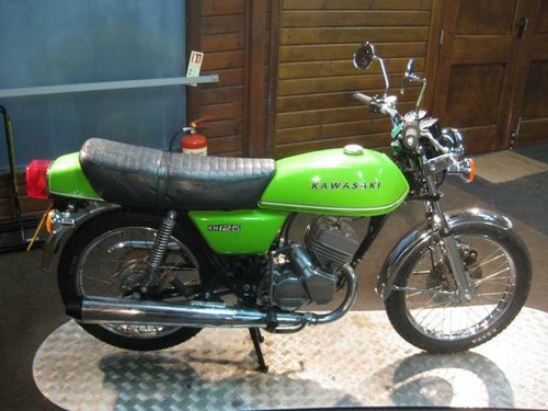 1979-KAWASAKI-KH125-A-ORGINAL-MACHINE-IMMACULATE