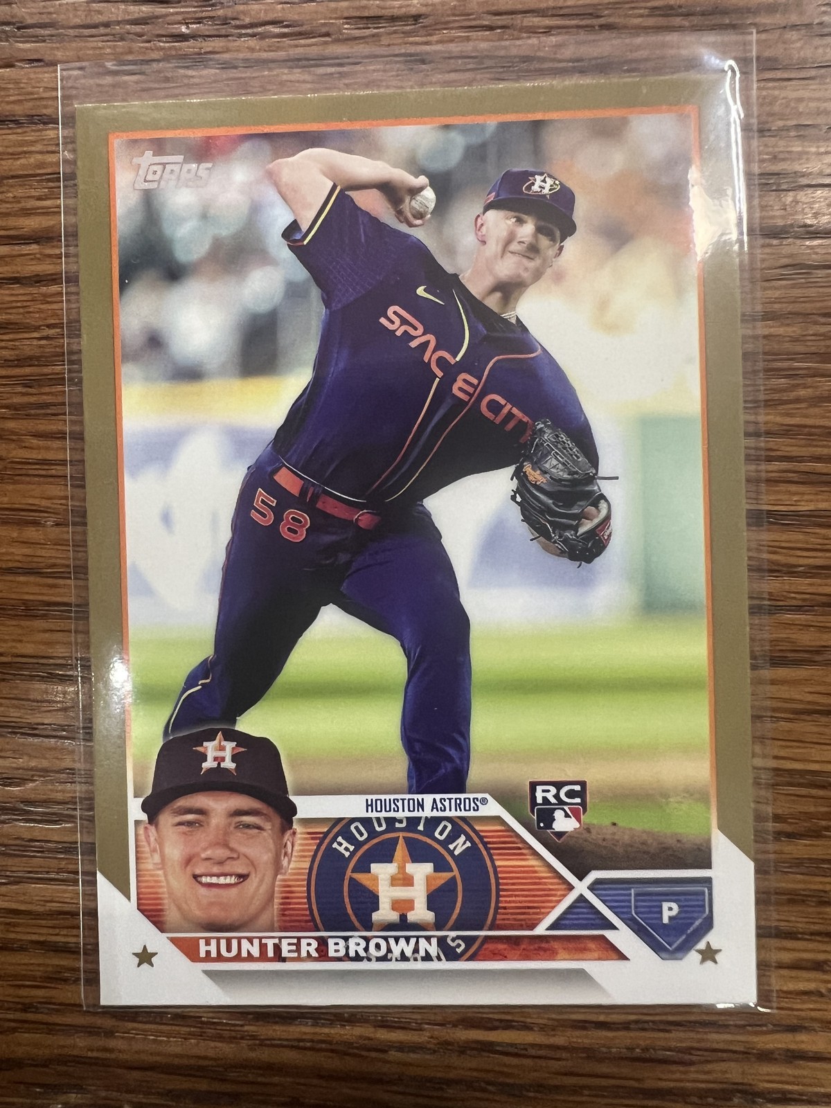 2023 Topps #111 Hunter Brown Gold #/2023