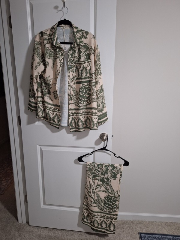 new collection 2 piece set coord suit green cream small medium pants blouse 6 8