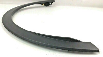 2019-2025 Cadillac XT4 rear wheel opening Molding RH passenger new