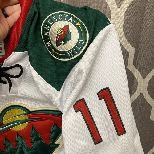 Minnesota Wild Zach Parise #11 Hockey Jersey Reebok Authentic 48 Fighting Strap - Picture 6 of 13