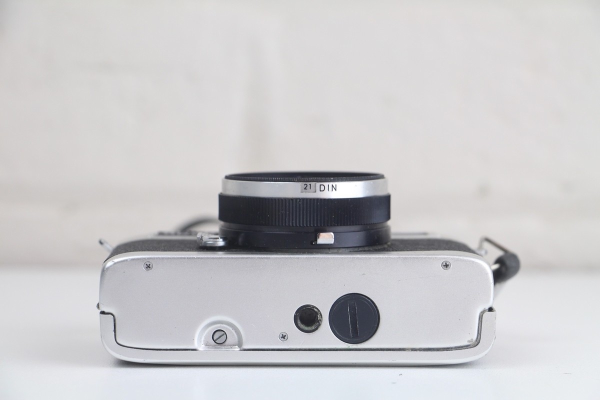 CHINON 35EE フィルムカメラ CHINON 35EE with 38mm 1:2.5 Lens - Full Working Order