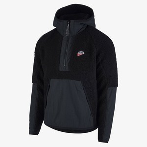 nike seasonal half zip