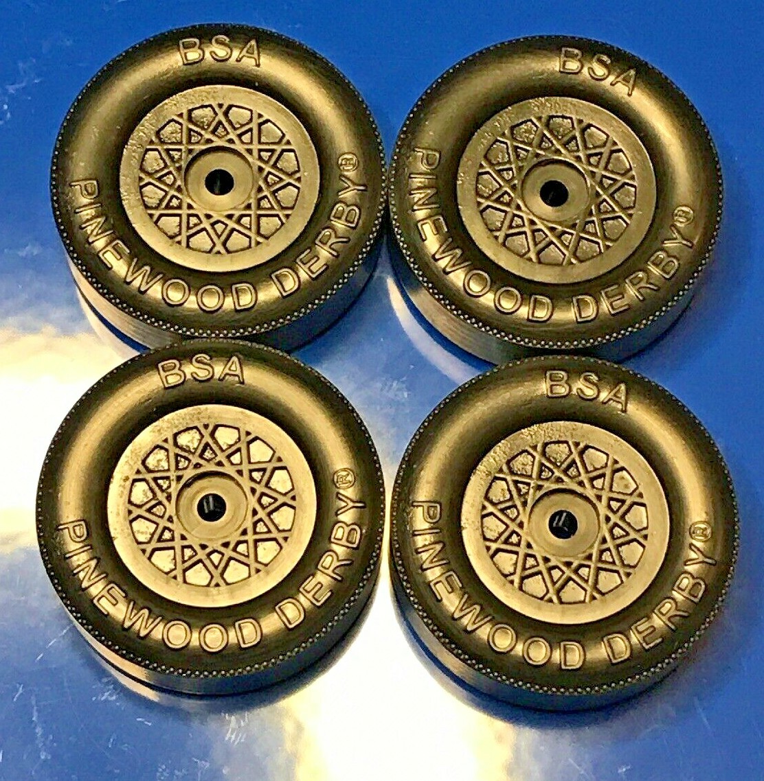 Pinewood Derby PRO Wheels Match Lathed Tread Hub & Inside Edge Wax