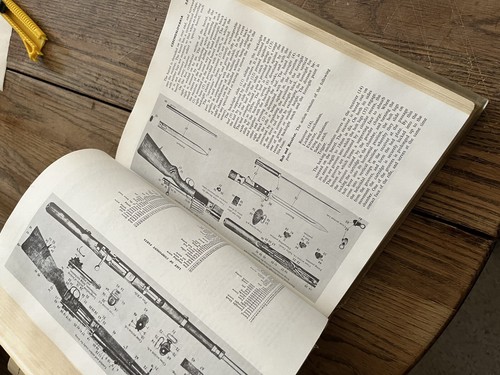 (2) Small Arms of the World : A Basic Manual of Small Arms by W. H. B. Smith - Picture 6 of 6