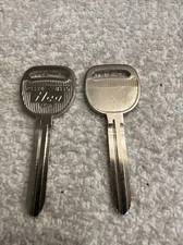 Lot Of 2 New Ilco 2004 Other Canyon Colorado P1114 B110 - GM Key Blade Blank